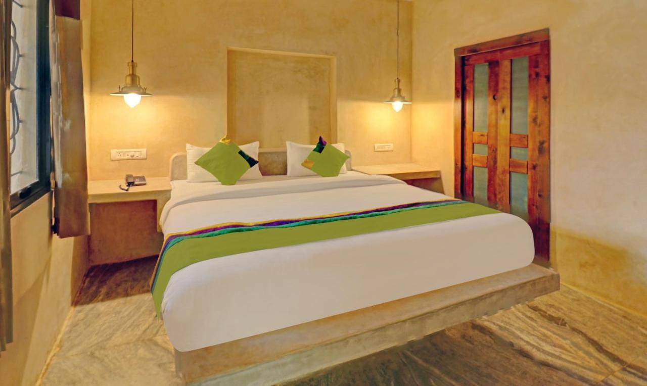 Treebo Morjim Banyan Resort Exteriér fotografie