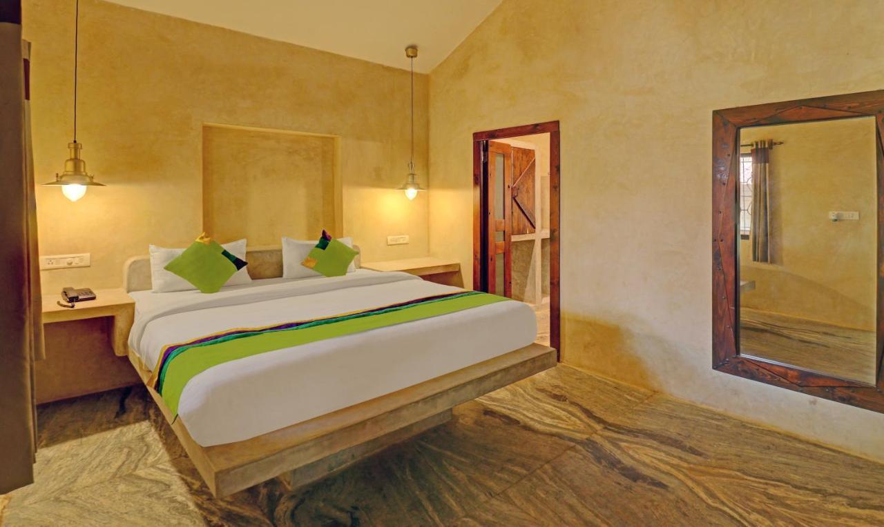 Treebo Morjim Banyan Resort Exteriér fotografie